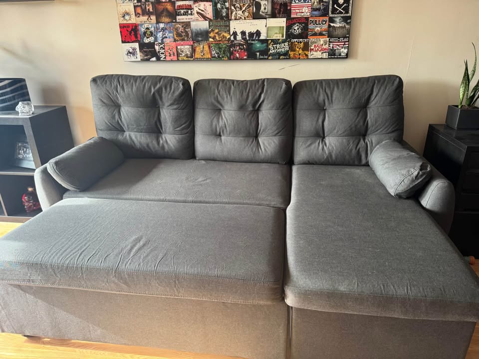 Sectional Couch *pull out section* - photo 3