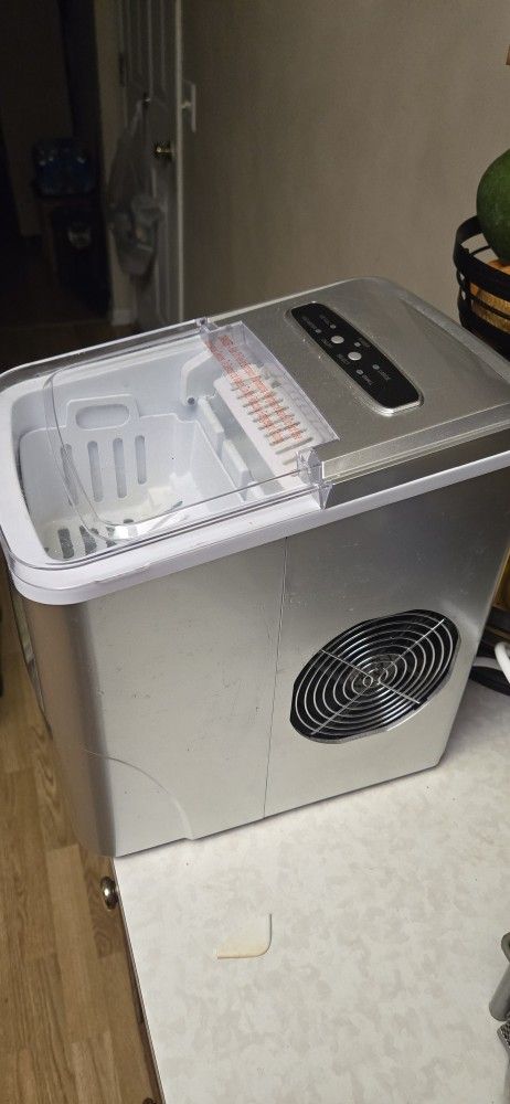 Ice Maker - photo 3