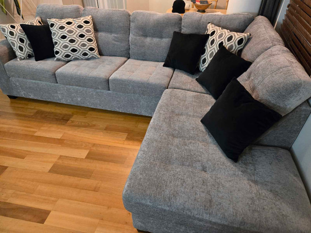 Like new L-Shaped sectional couch for sale! - photo 3
