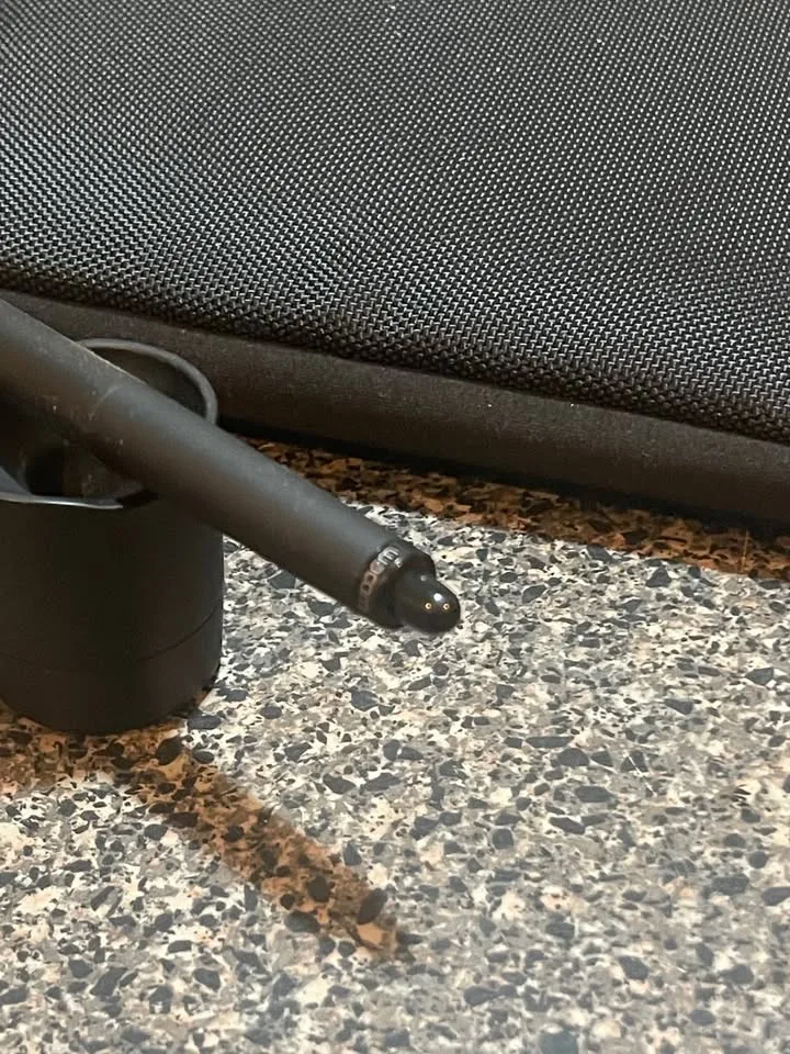 Wacom Intuos Pro Design / Draw Tablet image indicator(8)