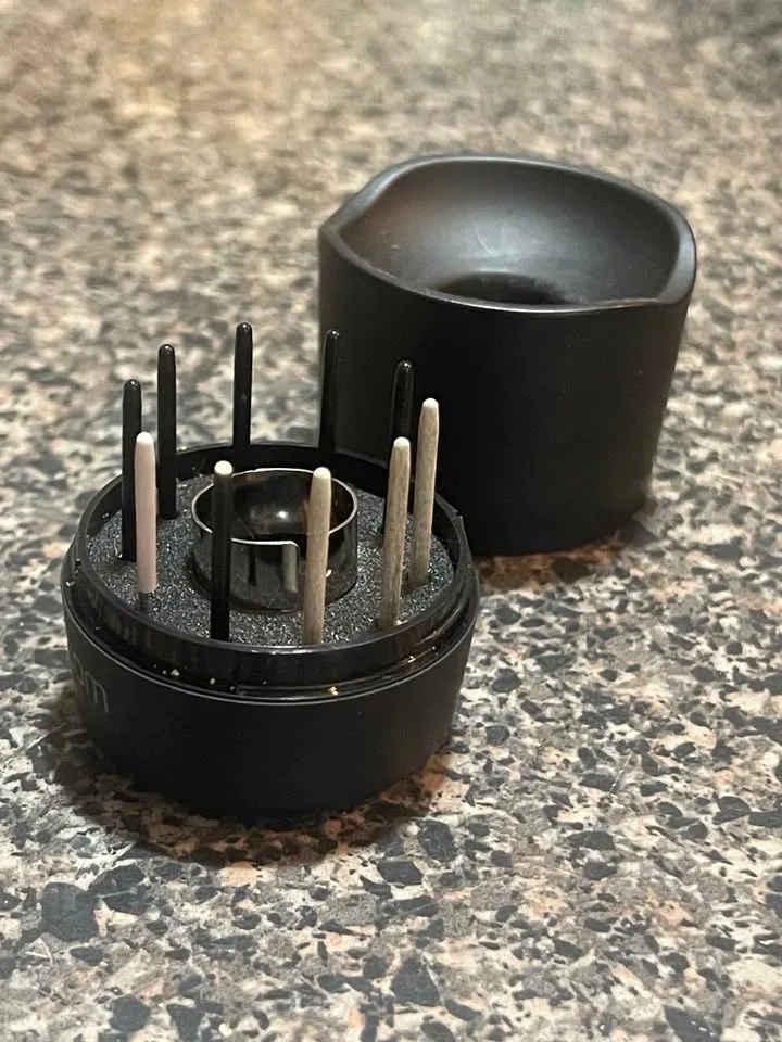 Wacom Intuos Pro Design / Draw Tablet image indicator(9)