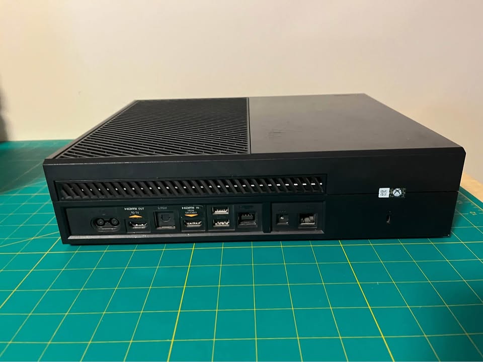 Xbox One Bundle (Model 1540) - No Power (As-Is) - photo 2