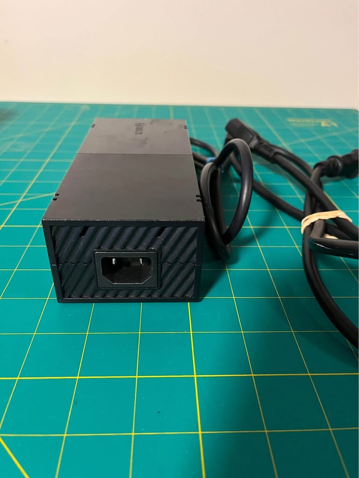 Xbox One Bundle (Model 1540) - No Power (As-Is) - photo 5