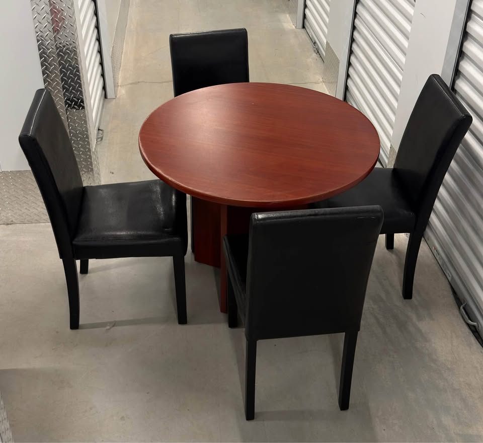 Cherry Round Dining Table with 4 Black Leather Chairs