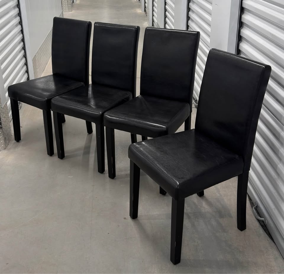 Cherry Round Dining Table with 4 Black Leather Chairs - photo 5