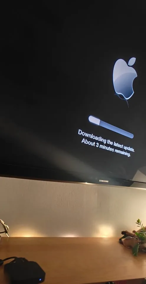 Apple TV Streamer – Good Condition with Remote (2nd Generation) image indicator(5)