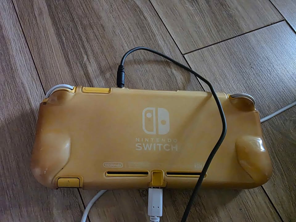 Nintendo Switch Lite ( Yellow) - photo 2