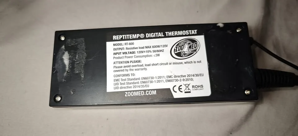 Assorted Reptile Accessories – Like New image indicator(2)