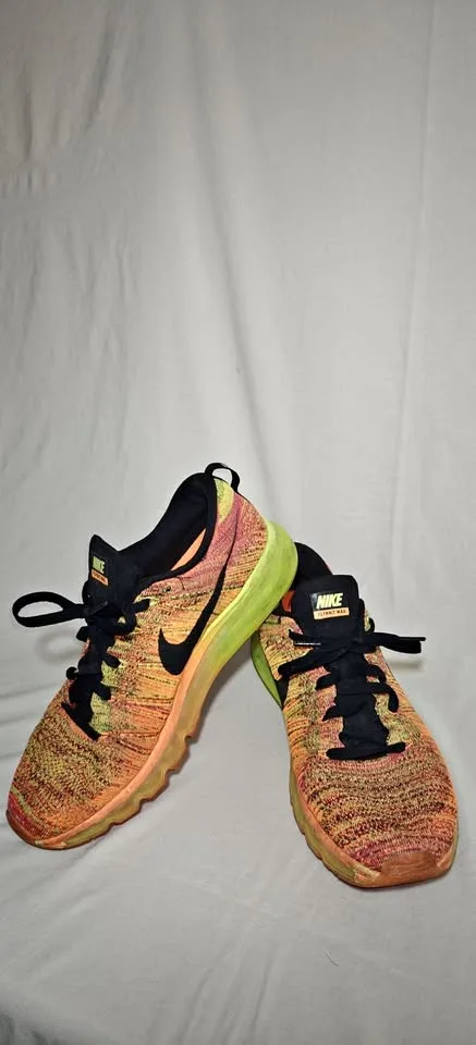 Nike Flyknit Air Max – Total Orange / Fireberry – Men’s Size 10