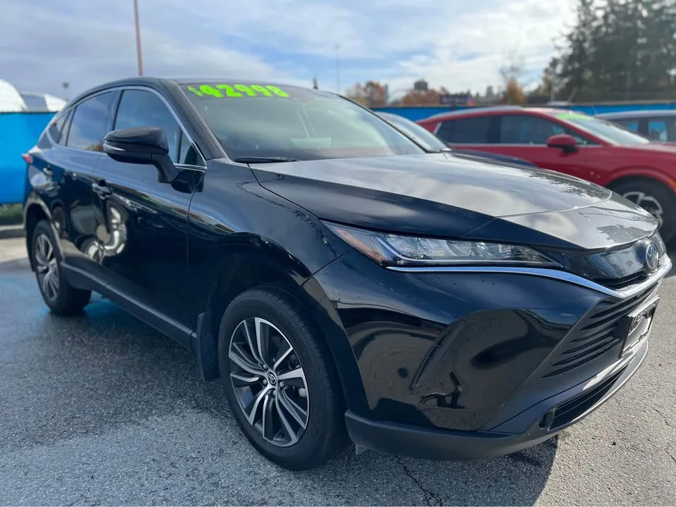 2024 Toyota Venza LE Hybrid AWD image indicator(3)