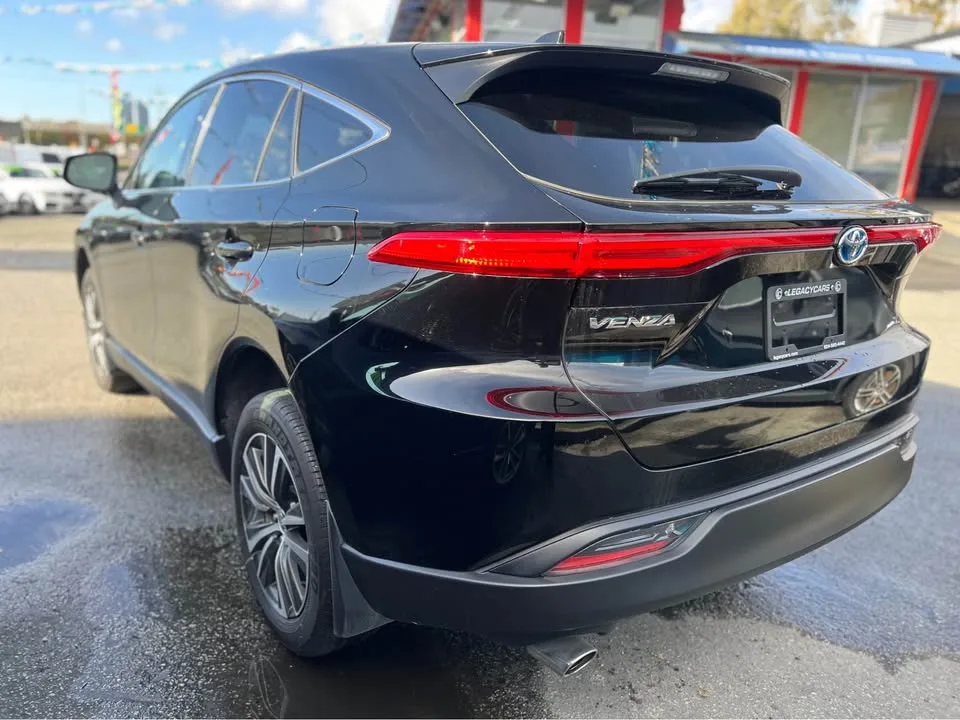 2024 Toyota Venza LE Hybrid AWD image indicator(6)