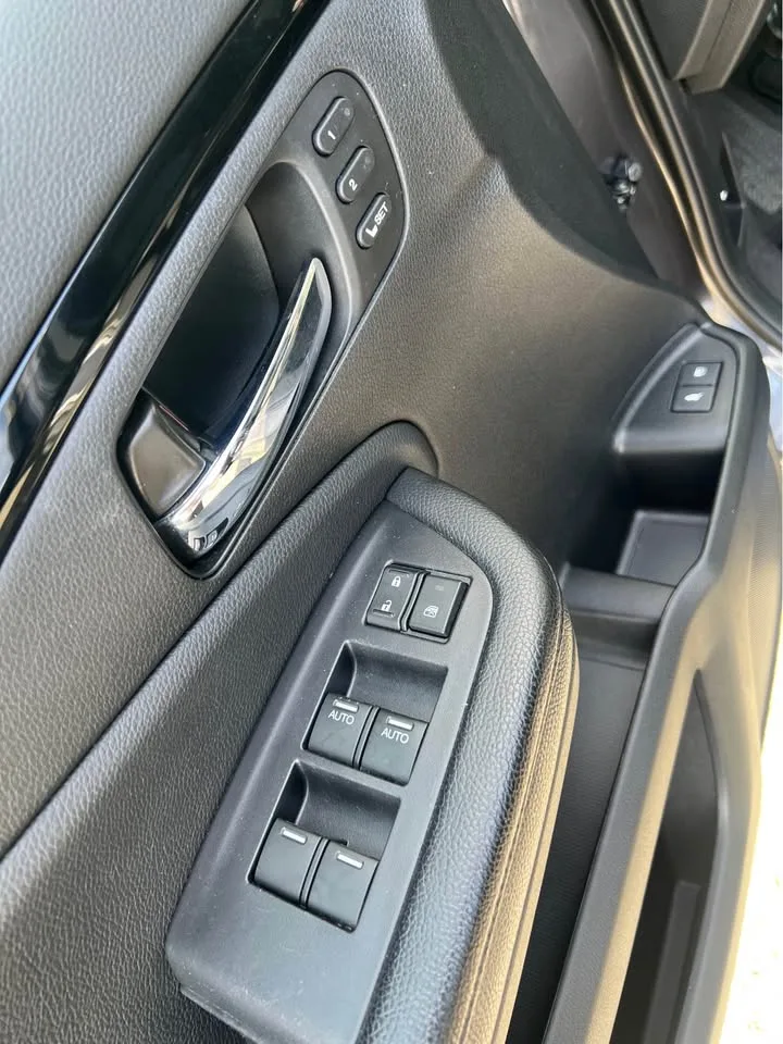 2019 Honda Pilot Touring image indicator(10)