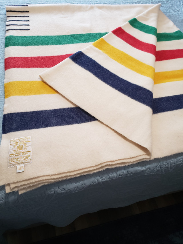 HBC QUEEN SIZE BLANKET