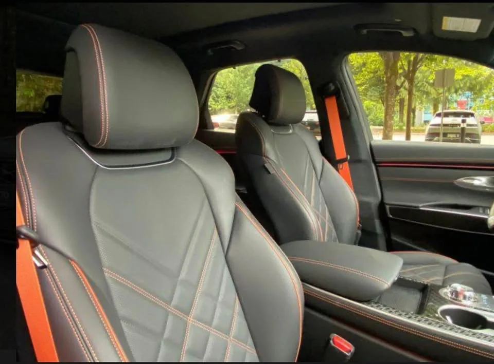 2026 Genesis GV70 3.5T Sport Quilting image indicator(2)