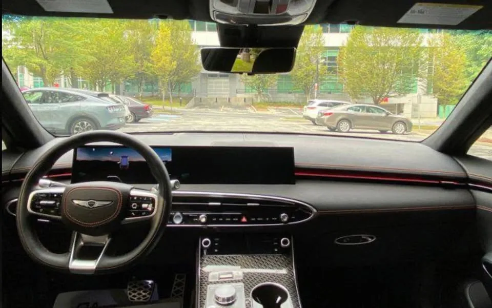 2026 Genesis GV70 3.5T Sport Quilting image indicator(4)