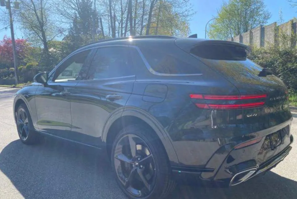 2026 Genesis GV70 3.5T Sport Quilting image indicator(3)