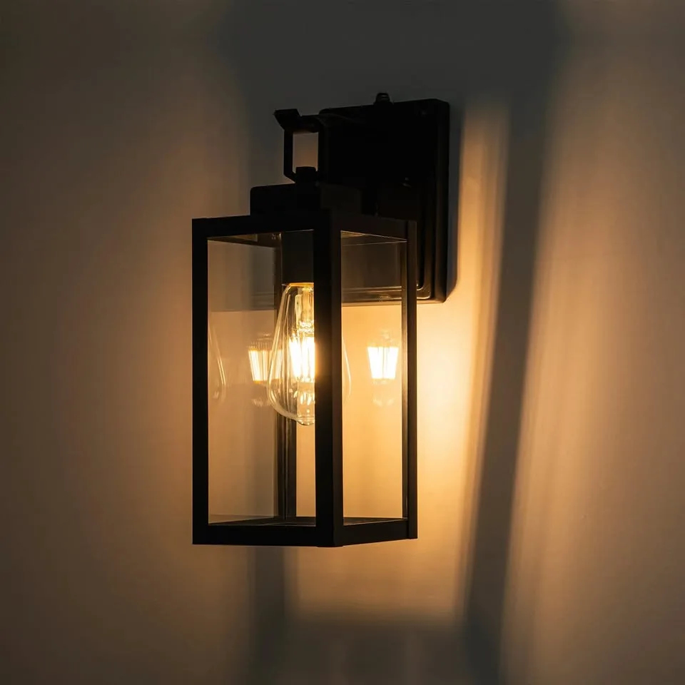 Automatic Dusk-to-Dawn Outdoor Wall Sconce image indicator(4)