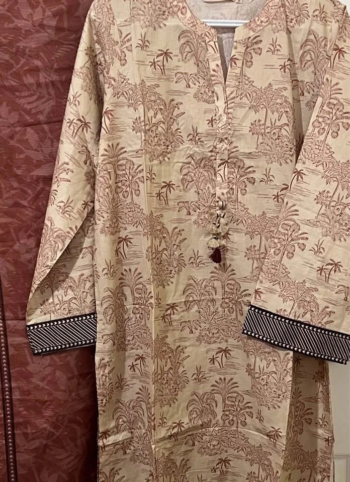 Elegant 3 pcs Edenrobe Original suit image indicator(3)