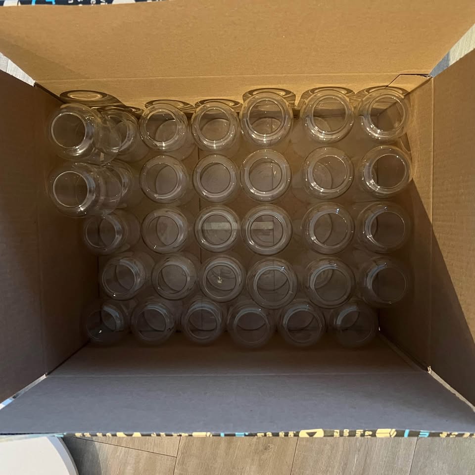 52 Glass Bud Vases in various sizes - photo 2