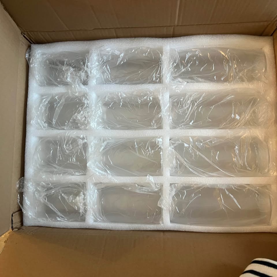 52 Glass Bud Vases in various sizes - photo 3