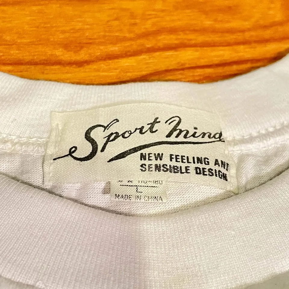 NEW✨Vintage 90s "Hong Kong Drinking Team" T-Shirt image indicator(3)