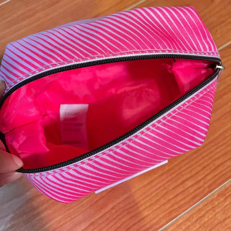 CLINIQUE✨Makeup Bag with Charcoal Mask & Scrub image indicator(5)