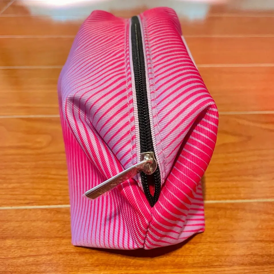 CLINIQUE✨Makeup Bag with Charcoal Mask & Scrub image indicator(6)