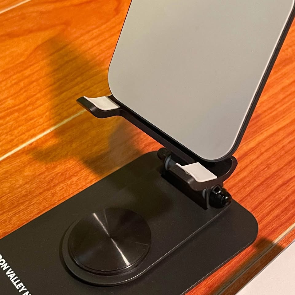 Tablet & Phone Holder from Toyota Dealer - photo 2