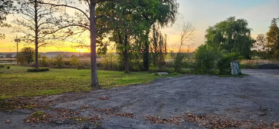 SECURE infront of home Parking RV / Trailer / Boat image indicator(3)