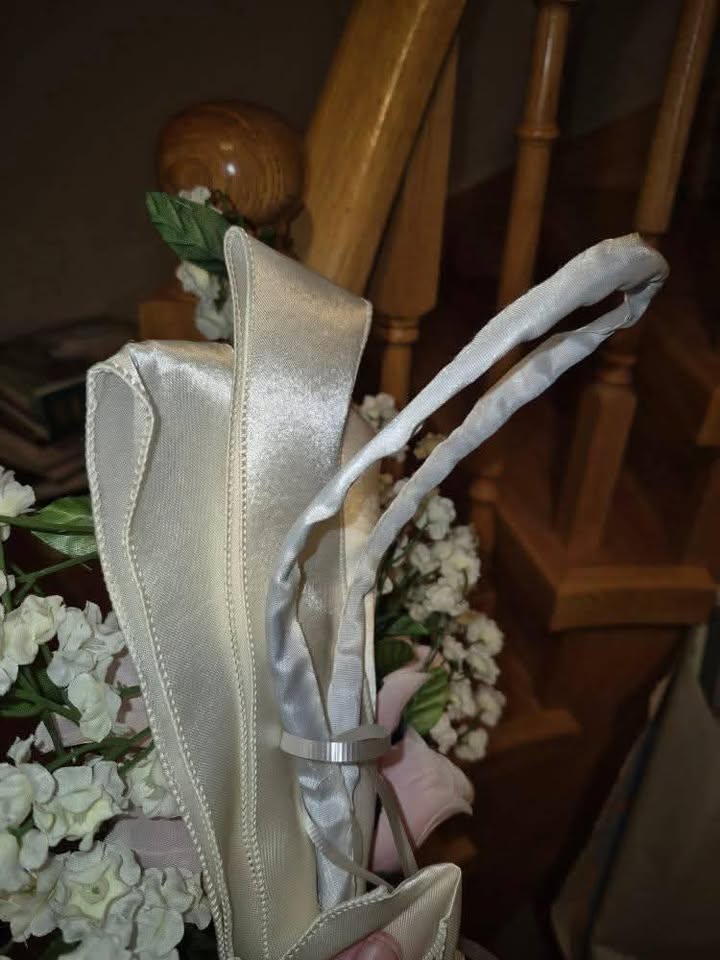 Wedding Pew Bows (5) - photo 3