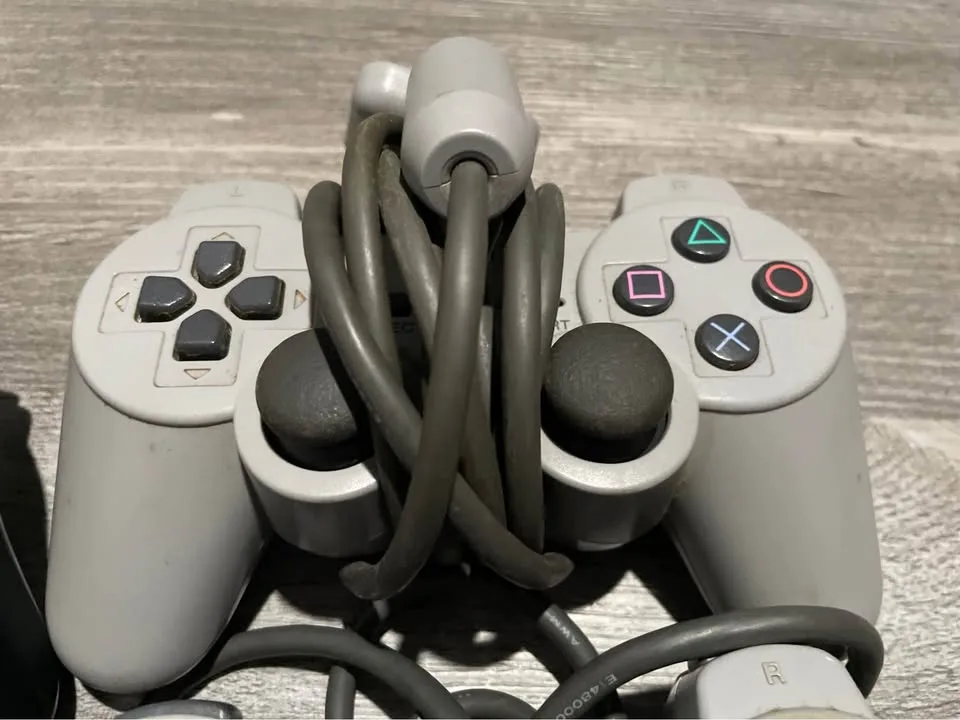 PS2 Controllers! (Tested ) image indicator(3)