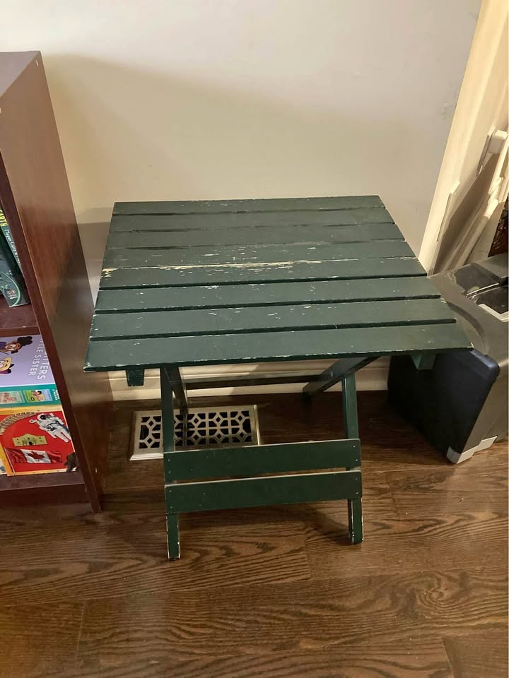 🌿 Green Wooden Folding Table – Rustic Cottage or Patio Decor