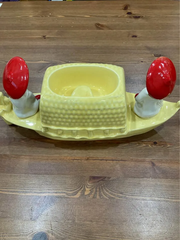 Vintage 1954 Fuhry & Sons Ceramic Boat TV Lamp Figurine image indicator(2)