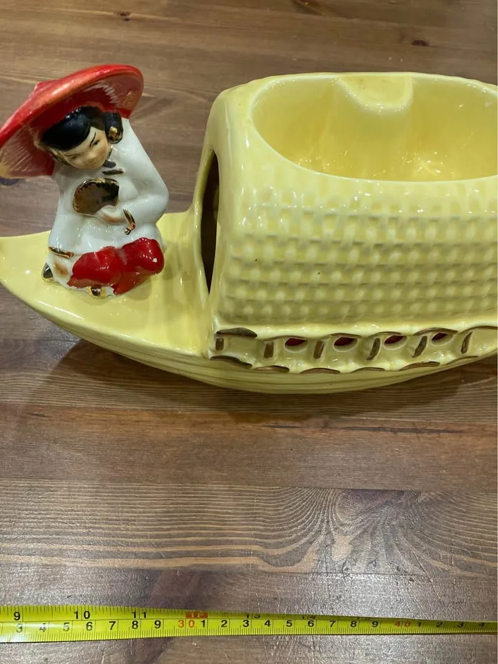 Vintage 1954 Fuhry & Sons Ceramic Boat TV Lamp Figurine image indicator(4)