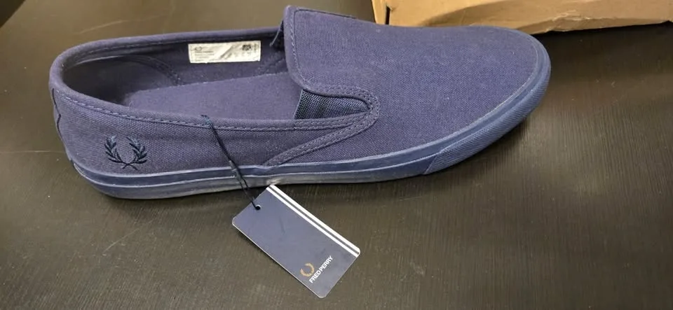 Fred Perry Mens Turner Slip on Canvas Sneaker, Pickup Milton, ON image indicator(9)