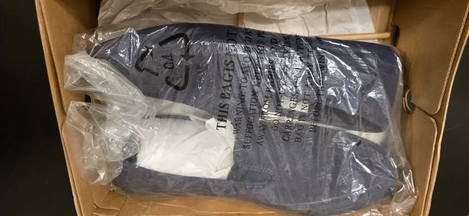 Fred Perry Mens Turner Slip on Canvas Sneaker, Pickup Milton, ON image indicator(10)