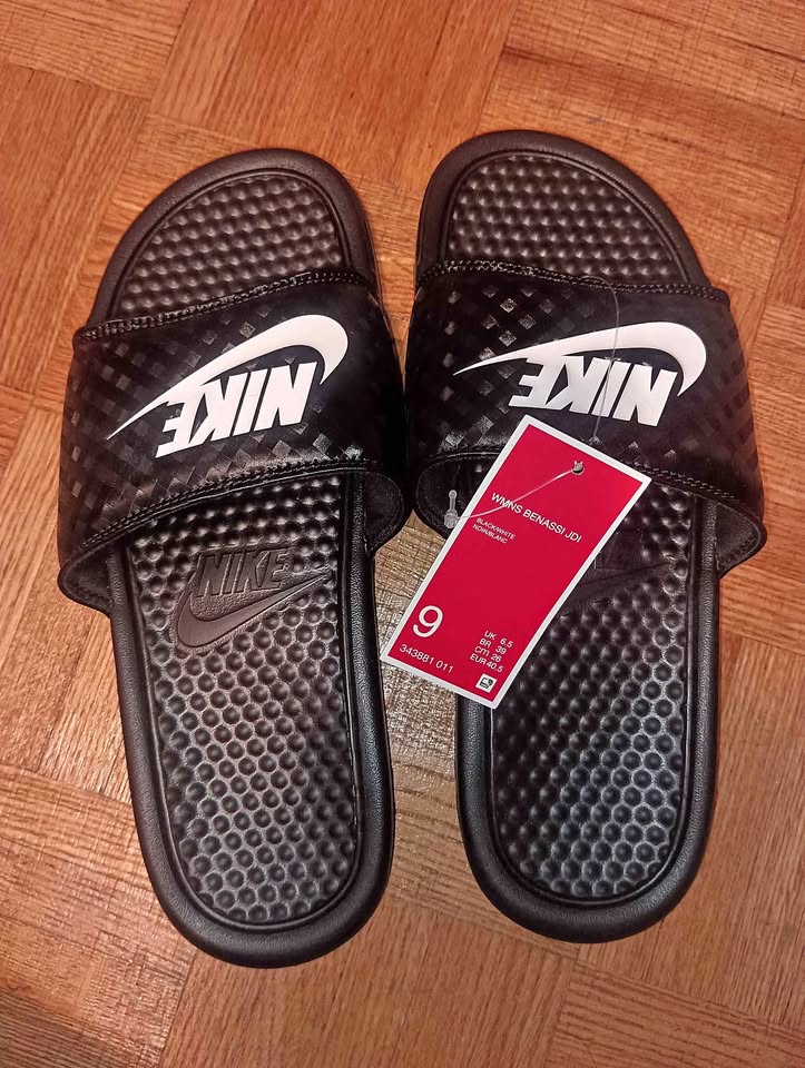 Nike Women's Benassi JDI Swoosh Slide Sandals Size 9 Black