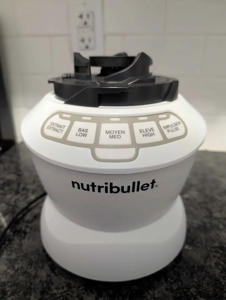 NutriBullet 1200Watt Blender Combo image indicator(2)