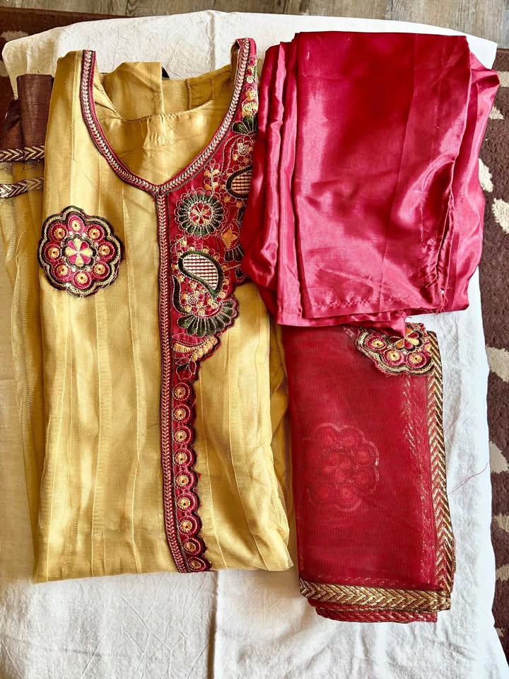 Teen/Women’s Salwar Suits