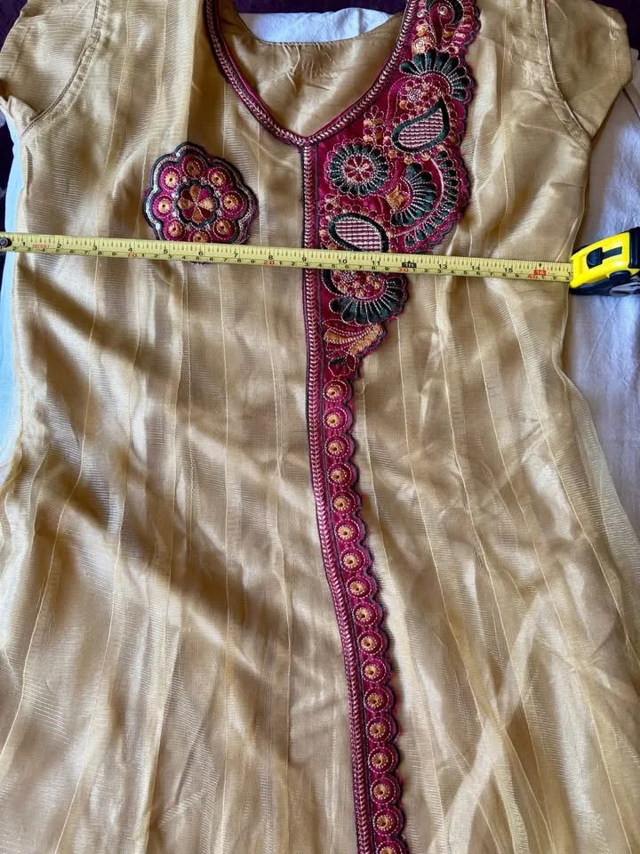 Teen/Women’s Salwar Suits image indicator(6)