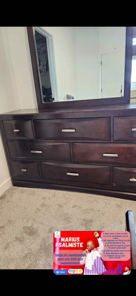 Queen bed set plus mattress image indicator(2)