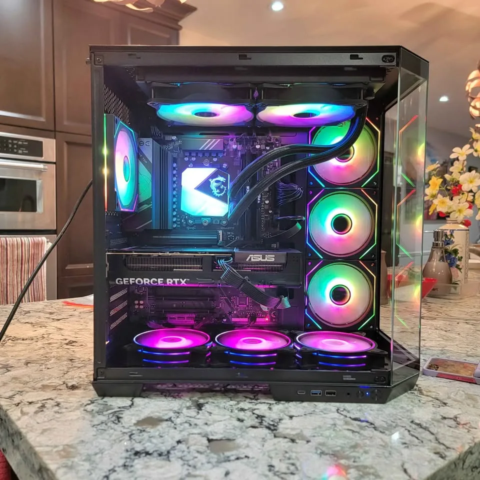 CUSTOM GAMING PC : Ryzen 7 7700x / RTX 5060 / 32GB RAM image indicator(5)