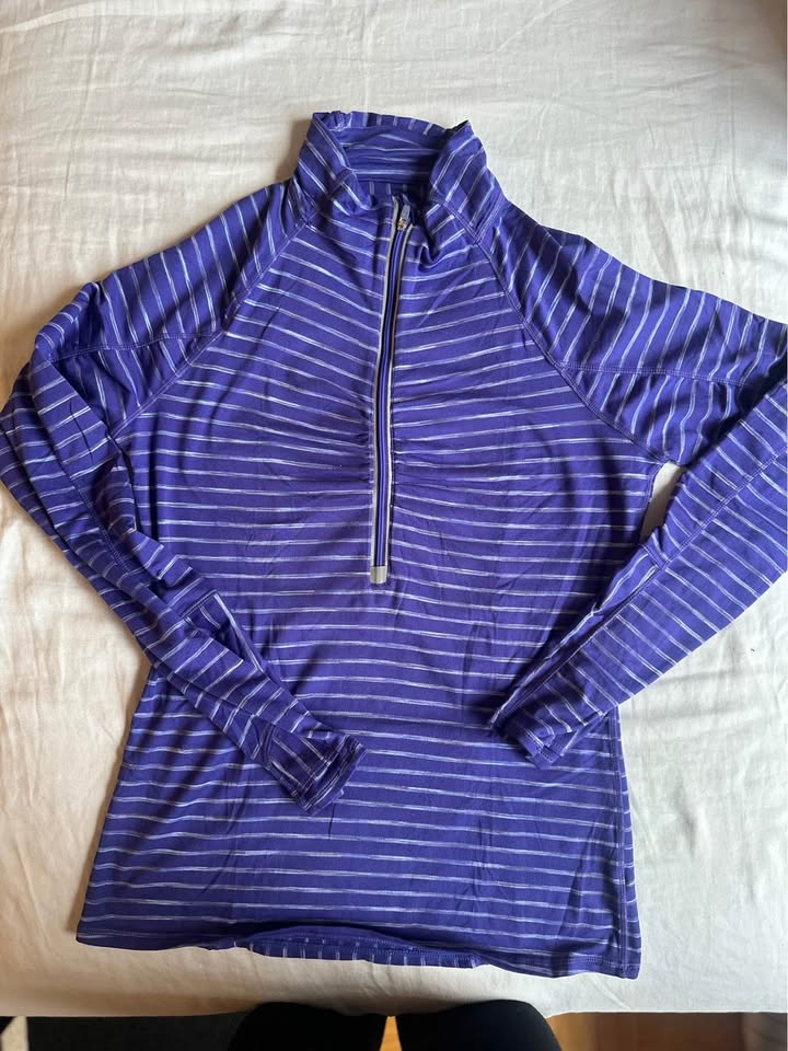 Athleta long sleeve - photo 2