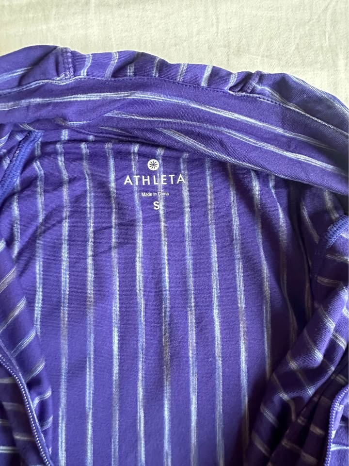 Athleta long sleeve - photo 4