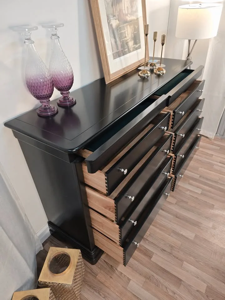 🚚 Free Delivery – Stanley Black 9-Drawer Dresser image indicator(4)