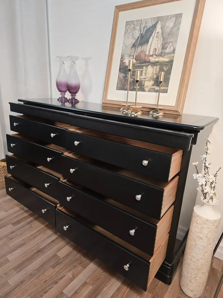 🚚 Free Delivery – Stanley Black 9-Drawer Dresser image indicator(5)