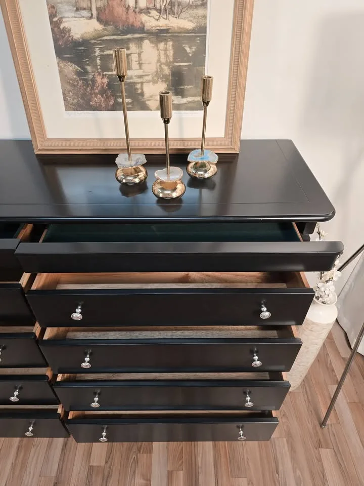 🚚 Free Delivery – Stanley Black 9-Drawer Dresser image indicator(6)