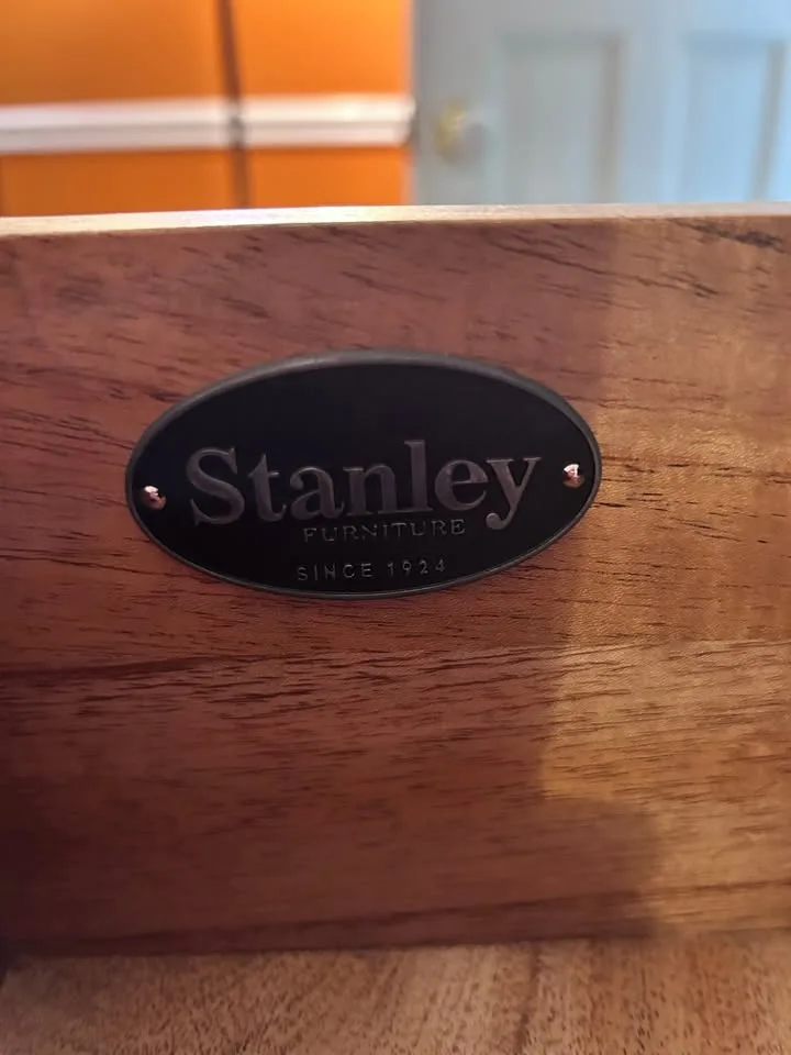 🚚 Free Delivery – Stanley Black 9-Drawer Dresser image indicator(8)
