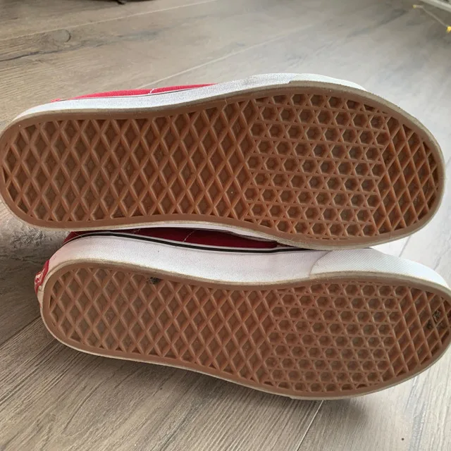 Vans Sk8-Hi Red (Unisex, Size 8 Men / 9.5 Women) – Great Conditi image indicator(3)