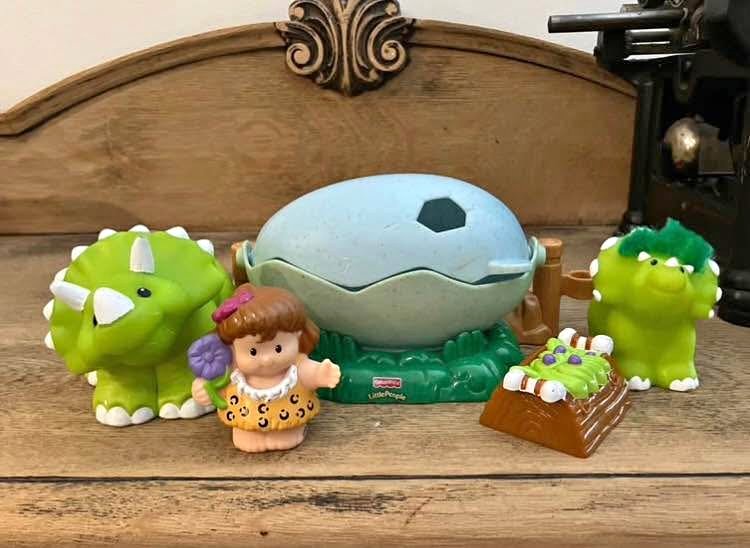 Fisher-Price Little People Lil Dino Triceratops